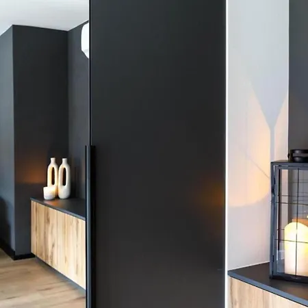 Chic - Cozy And Stylish - Center - Jp33 * فروتسواف